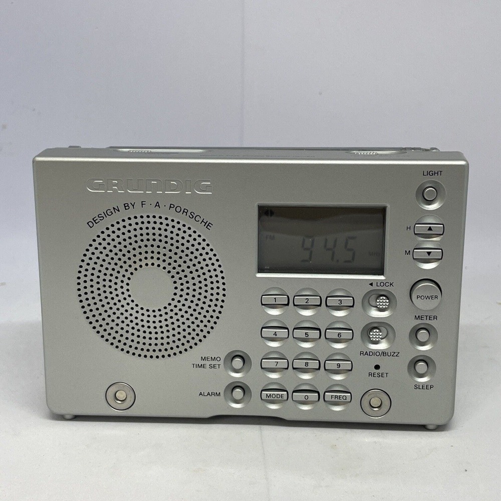 Grundig World Receiver G-2000A FM Stereo Short Wave Radio Case & Manual READ